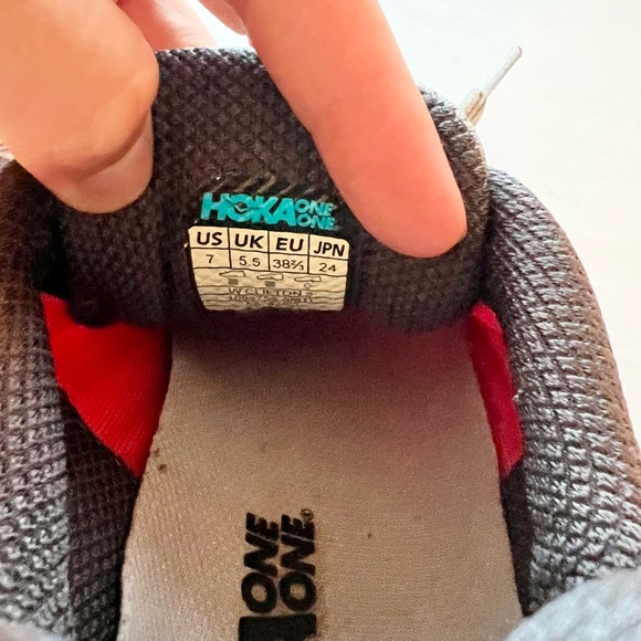 HOKA ONE ONE CLIFTON WOMEN’S Shoe size 7 - Picture 10 of 13